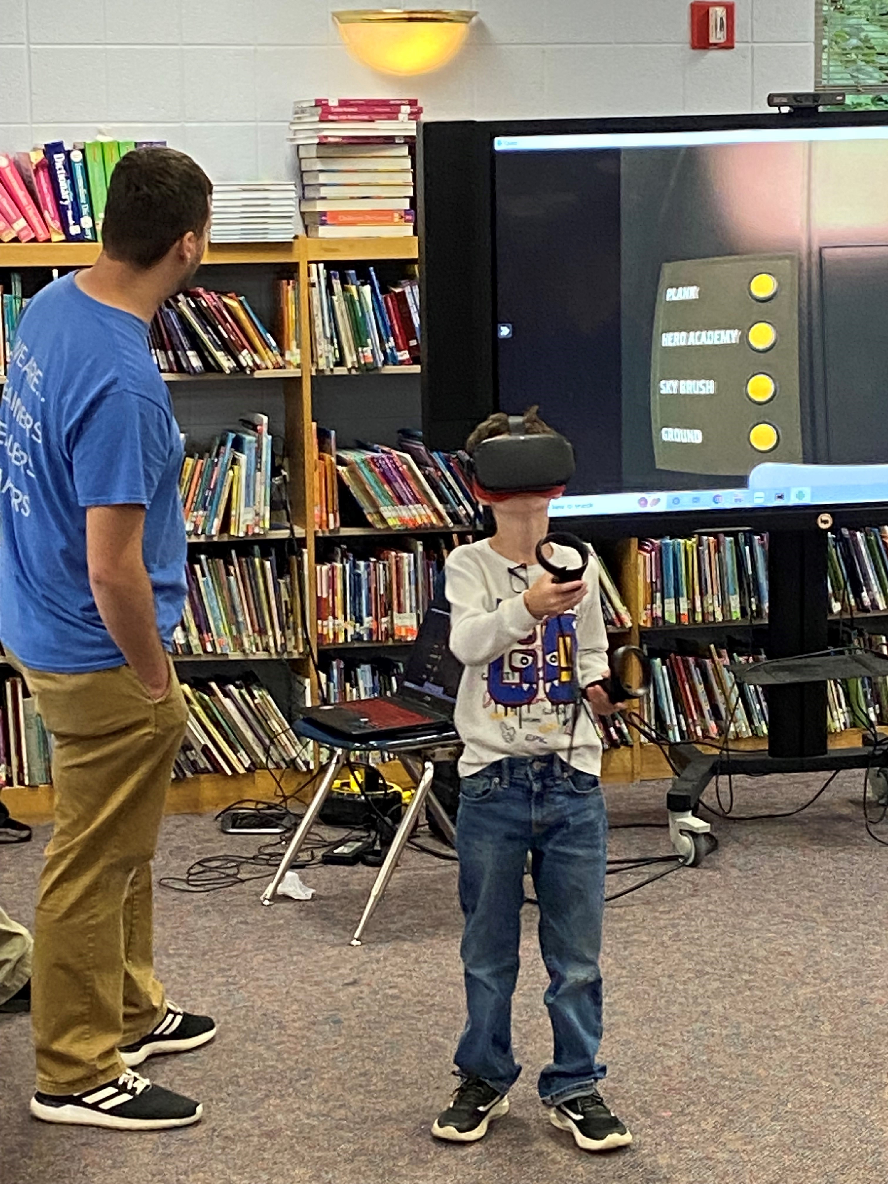 Students and staff experiencing virtual reality