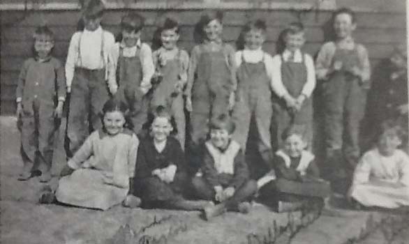 Malta Elementary students, circa 1922