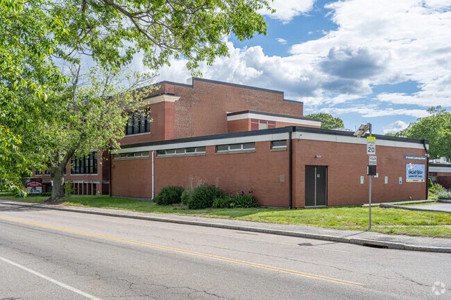 Oakland Beach school
