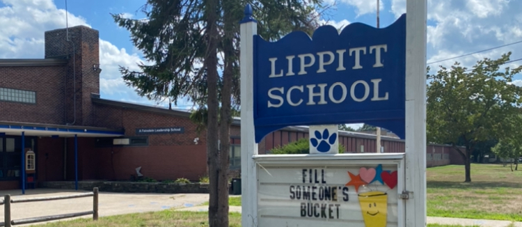lippitt school sign "fill someones bucket"