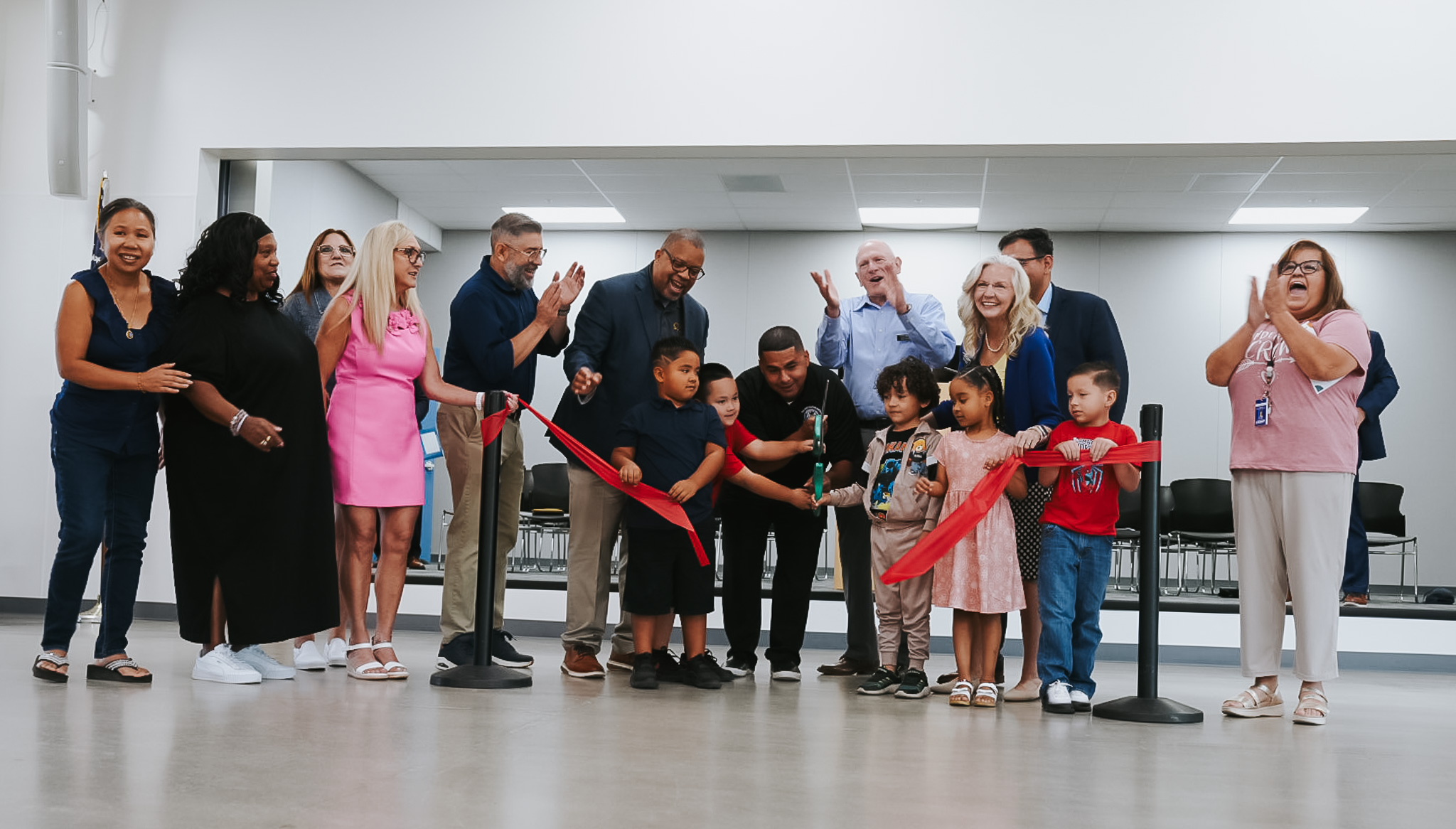 Franklin students cut ribbon at ceremony