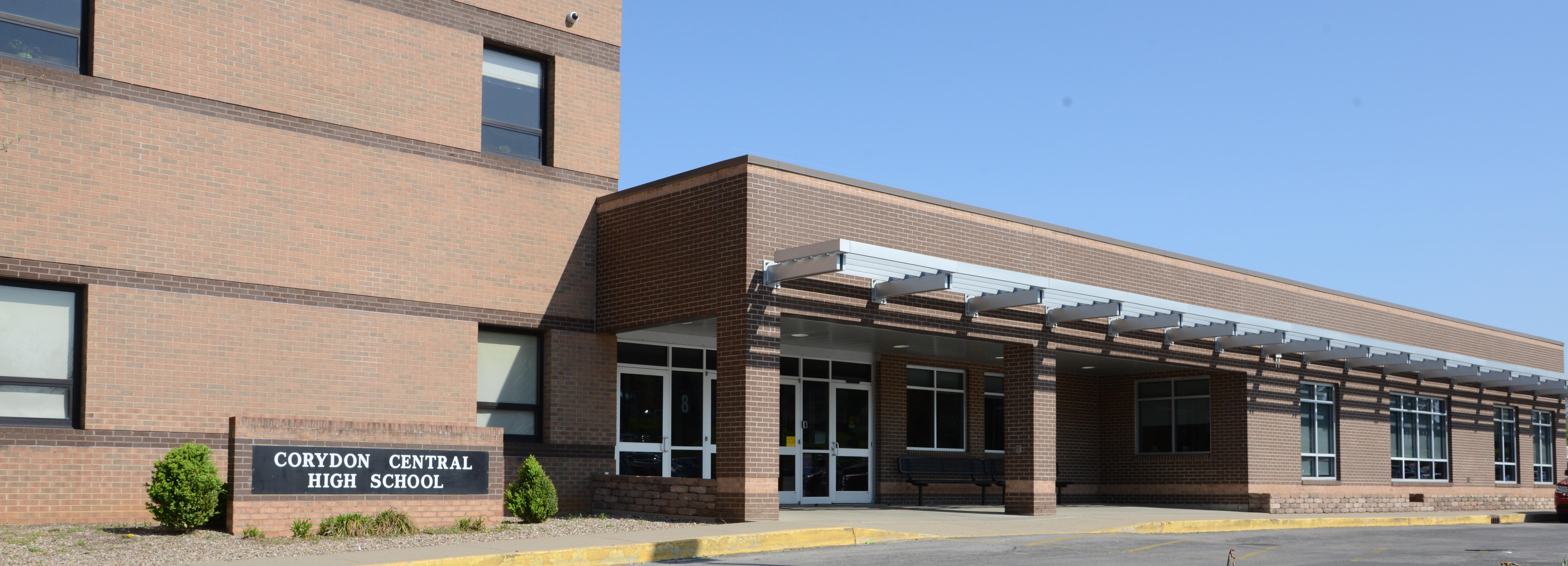picture of the Corydon Central High School building