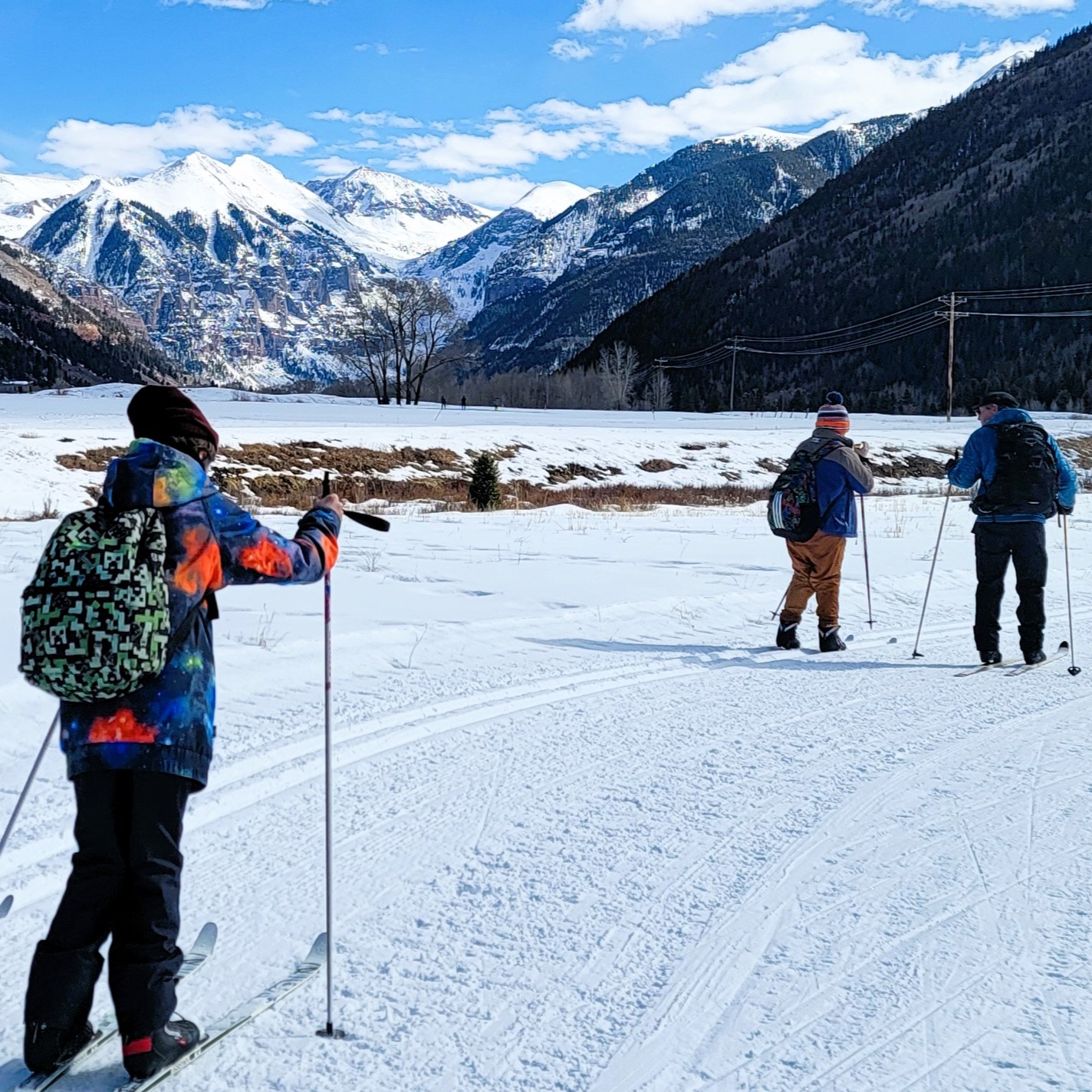 Middle school students XC skiing Valley Floor Trail