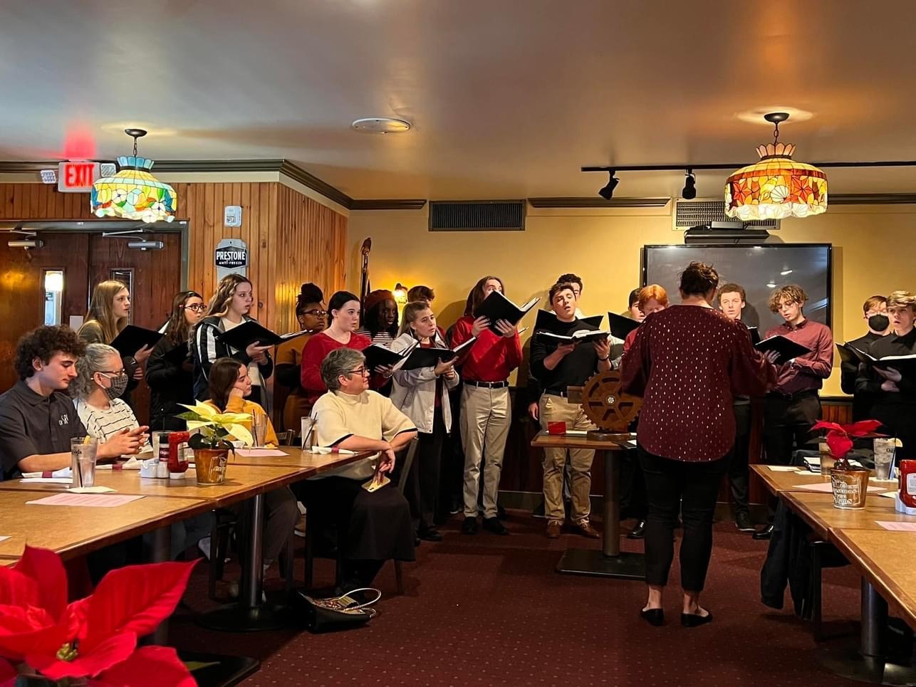 Choraleers at Rotary