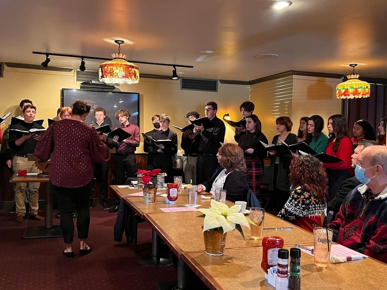 Choraleers at Rotary 