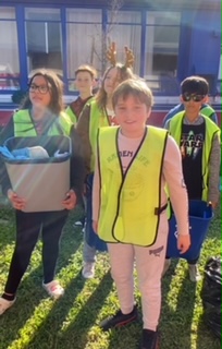 Beard Elementary Students Collecting Recycling on Campus