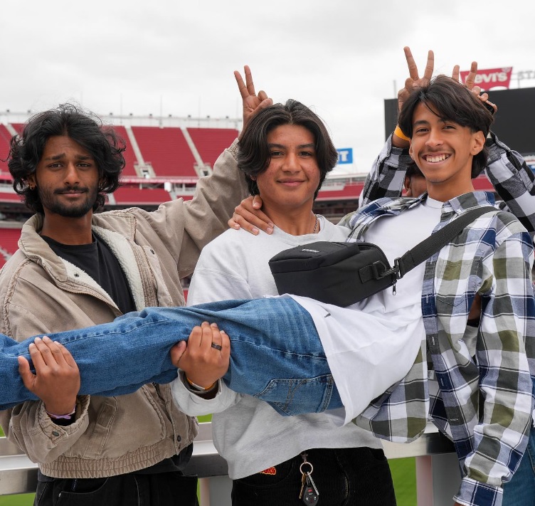 VPN-students-at-Levi-stadium