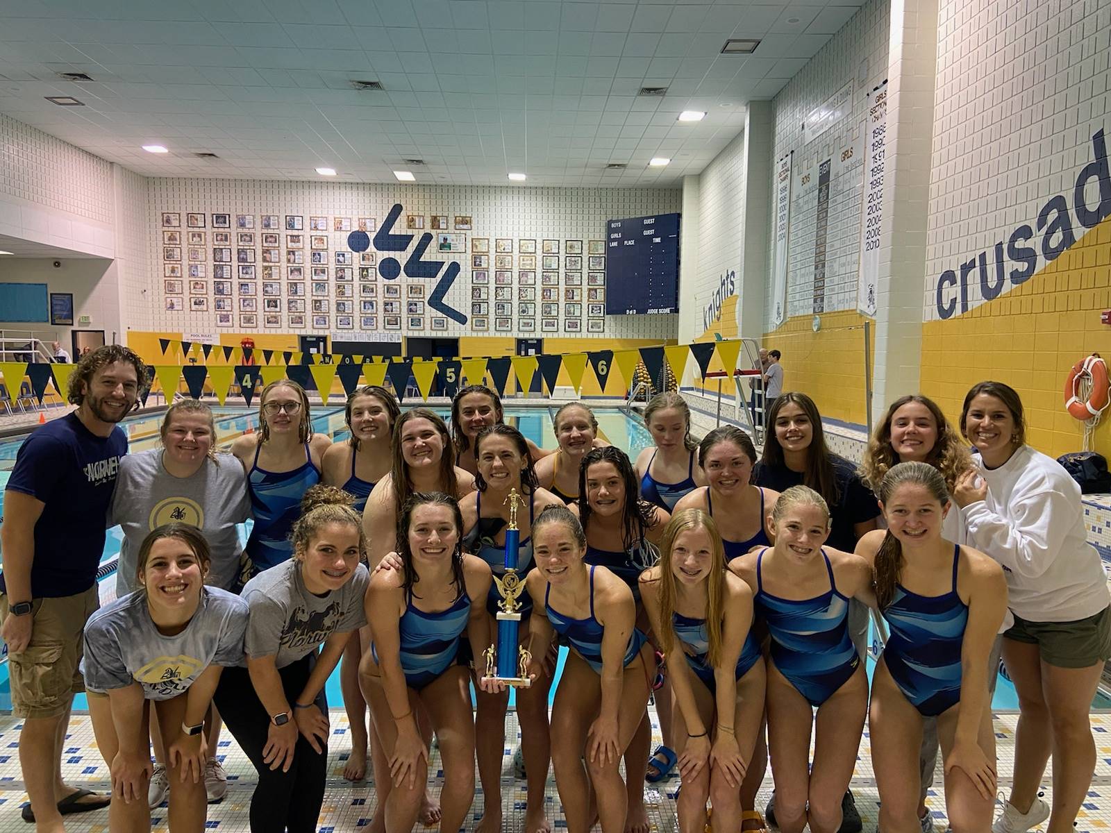 GIRLS SWIM & DIVE