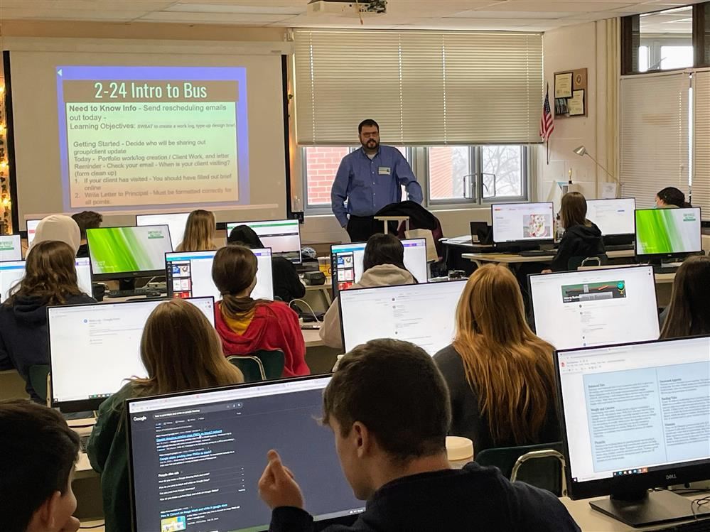 Mayor Damien Boley speaks to 3(B) Introduction to Business students about Information Technology as a career path, as well as Government and Public Administration.