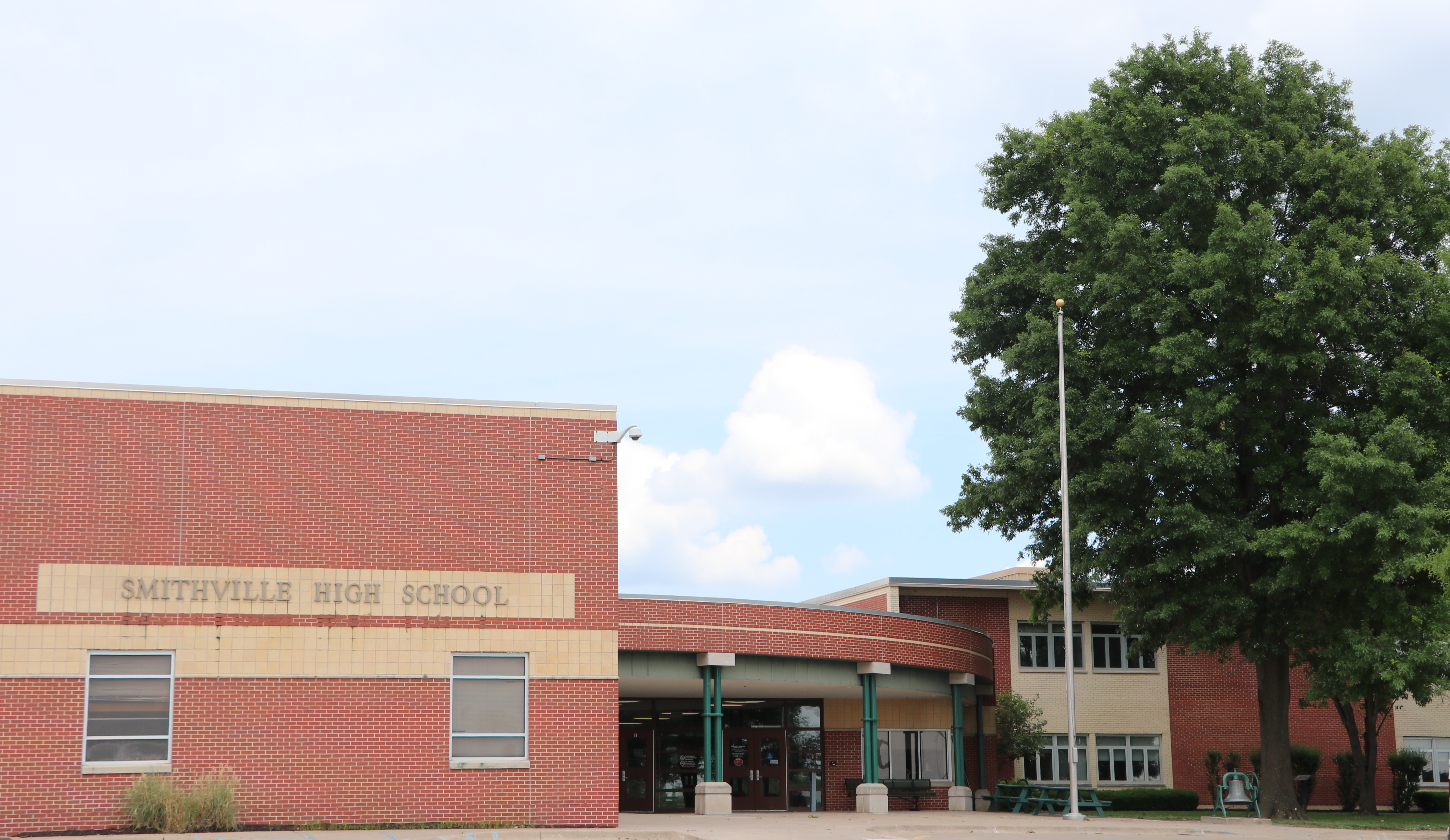 Front of Smithville High School Building