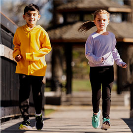 KIDS RUNNING