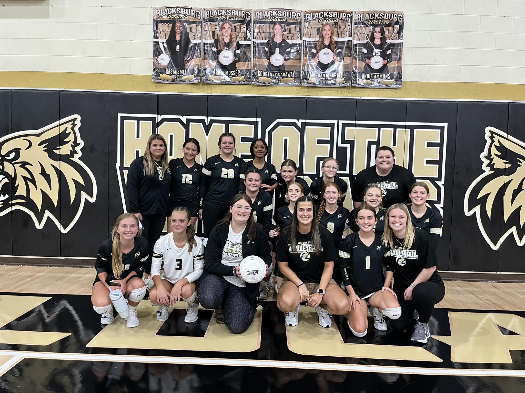 Volleyball Team 25-26