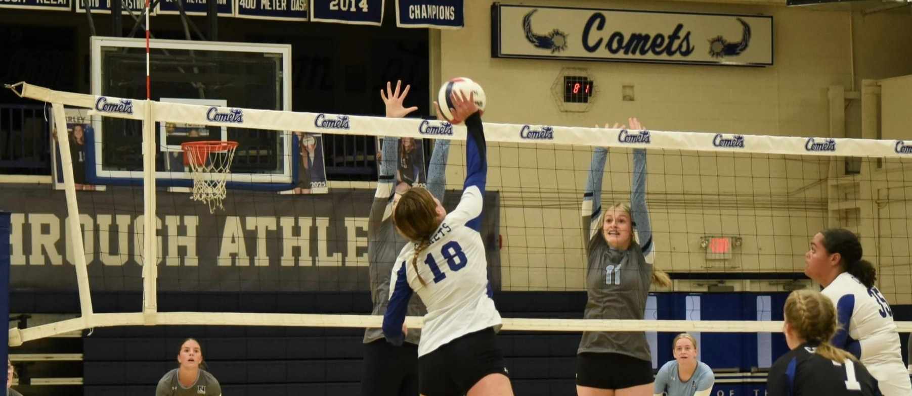 Comets Volleyball Action