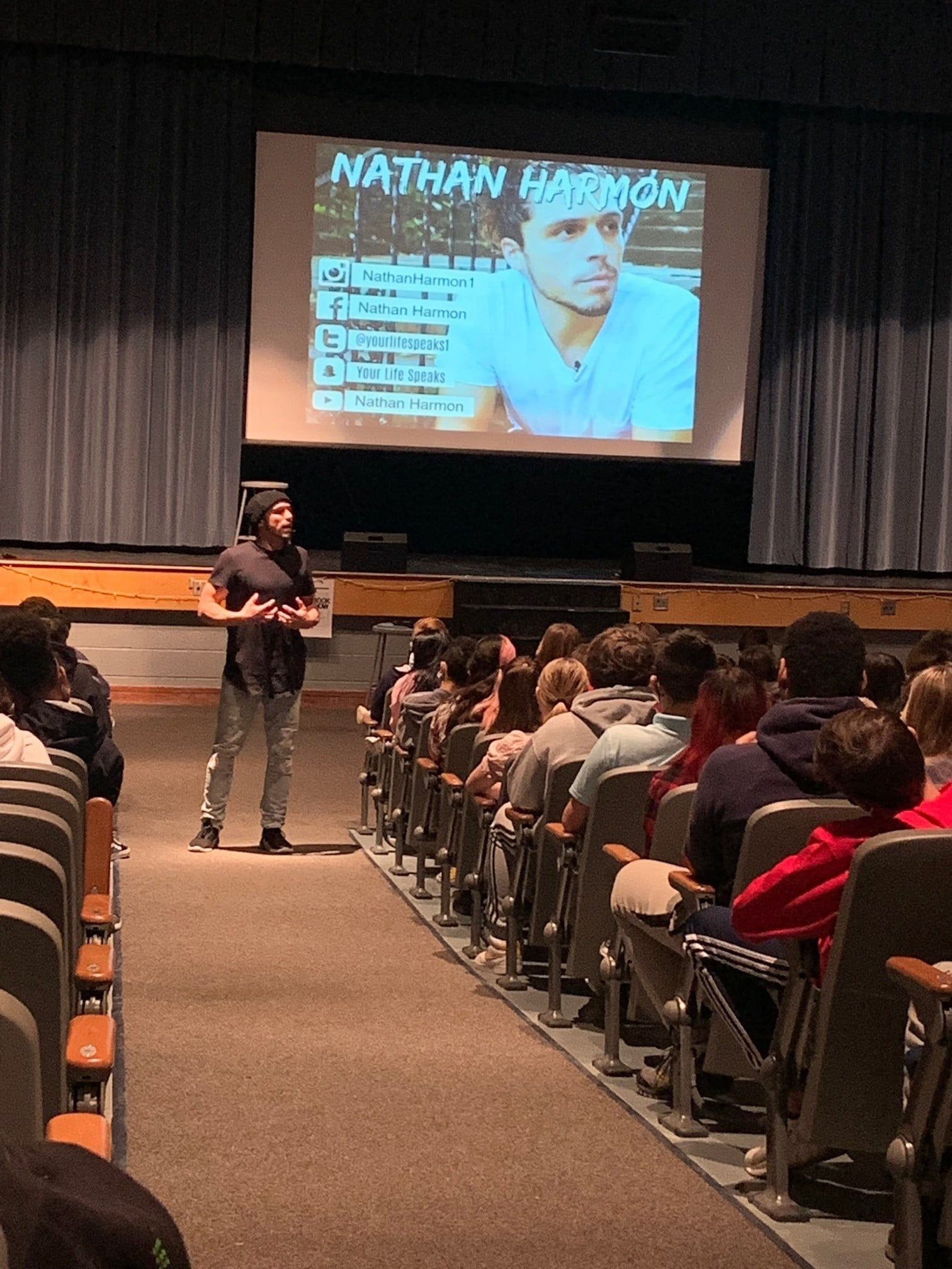 Nathan Harmon presenting to middle school students