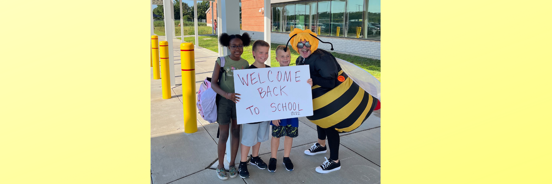 school mascot, children, welcome back sign
