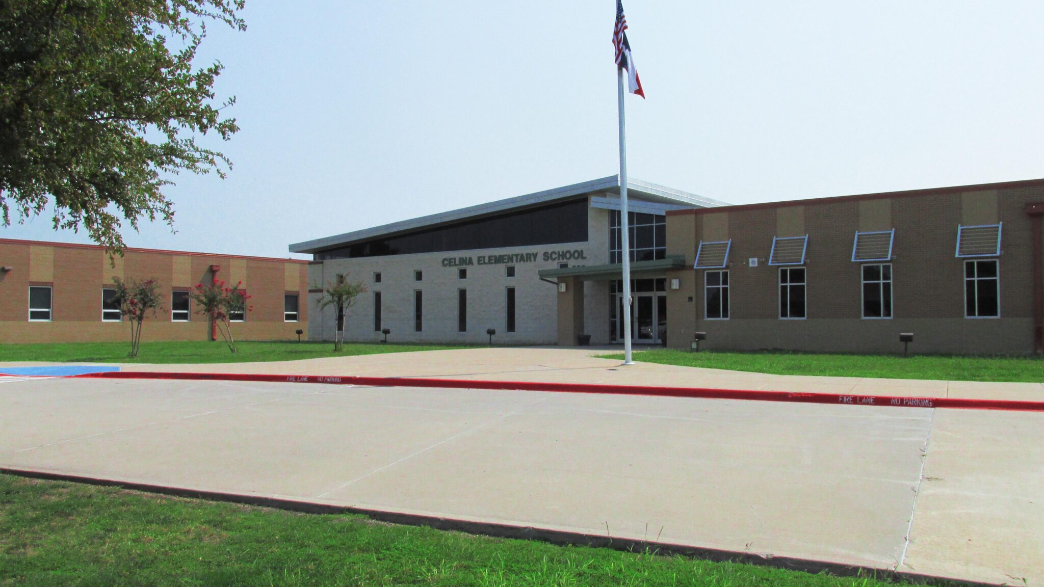 lykins elementary school outside building picture