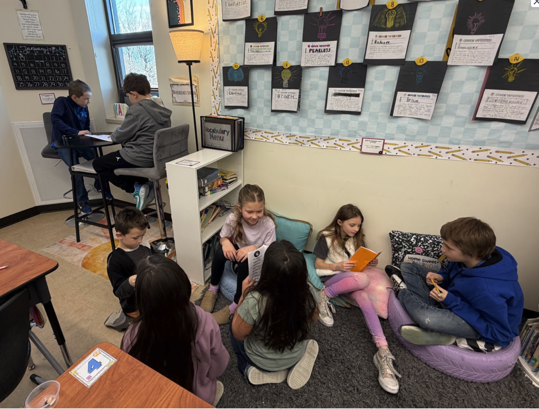 elementary students reading