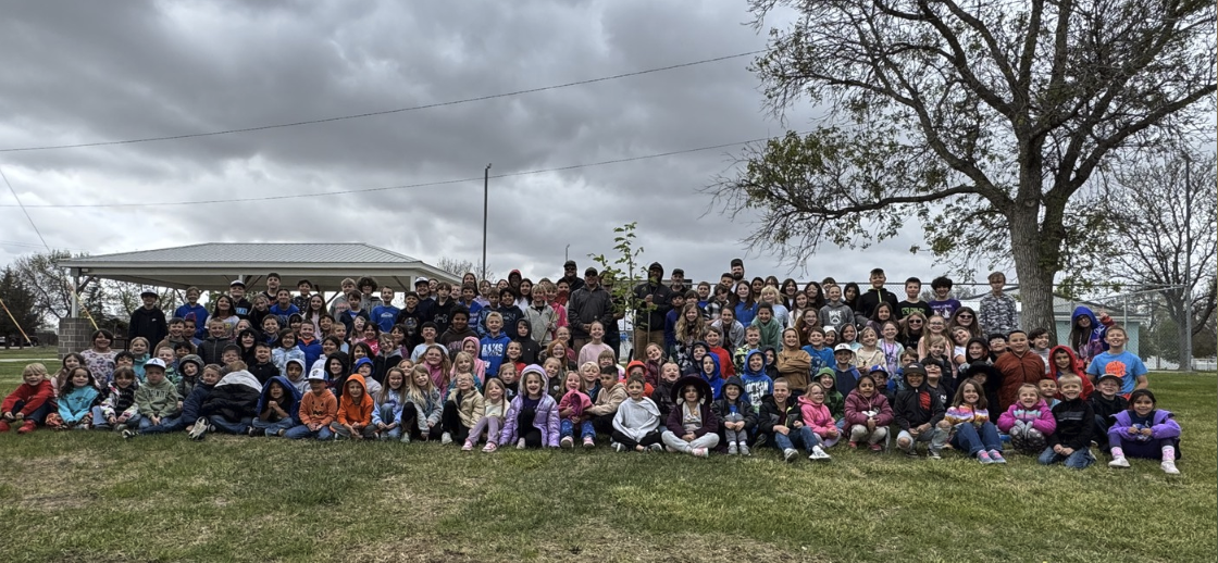 Arbor Day tree planting picture