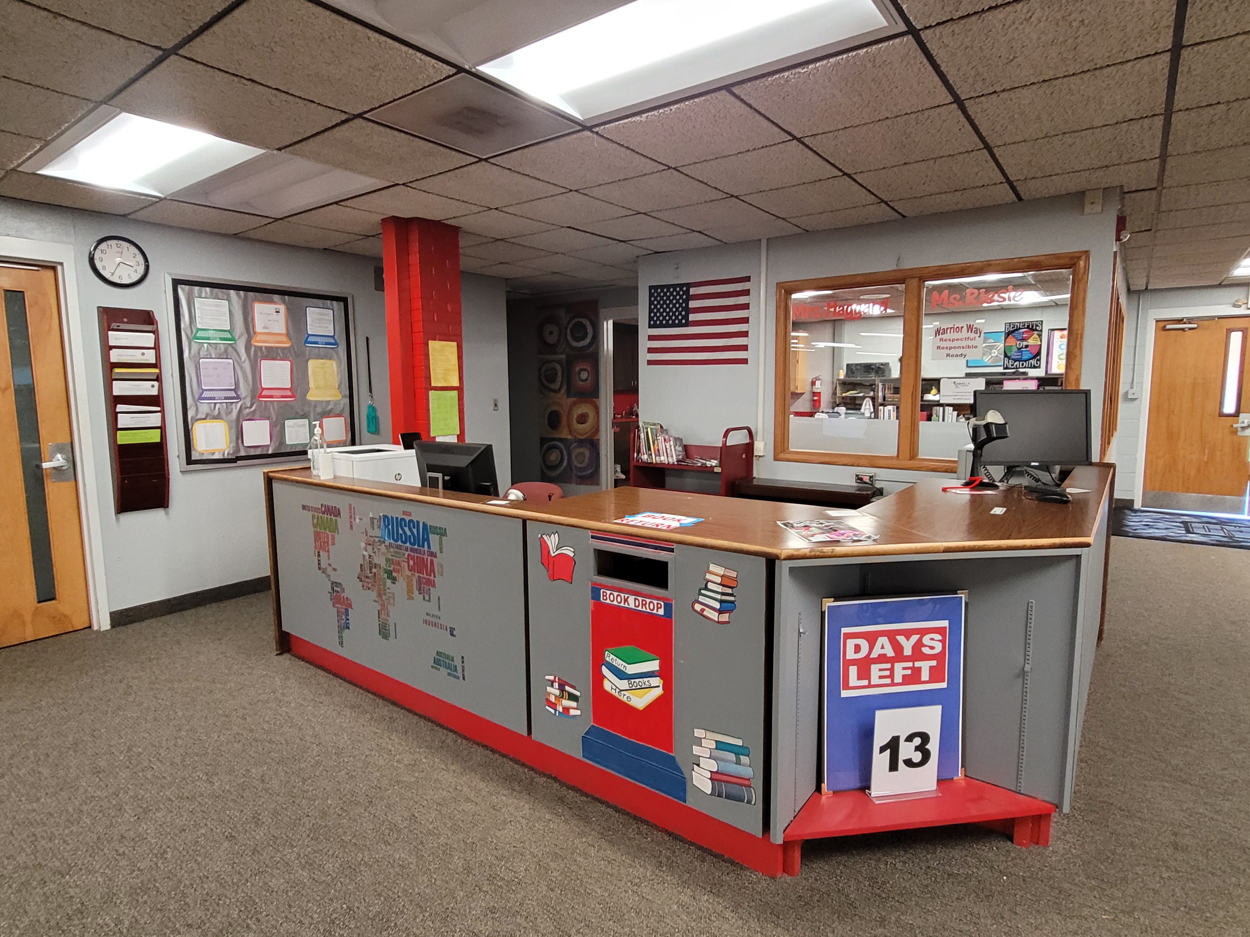 Circulation desk 