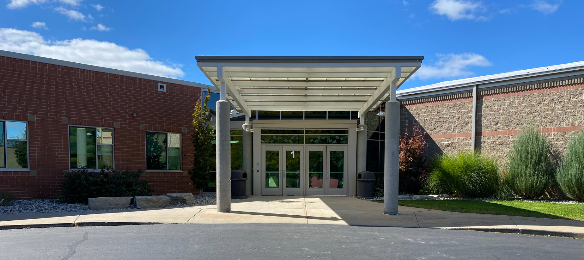 Laingsburg Middle School building