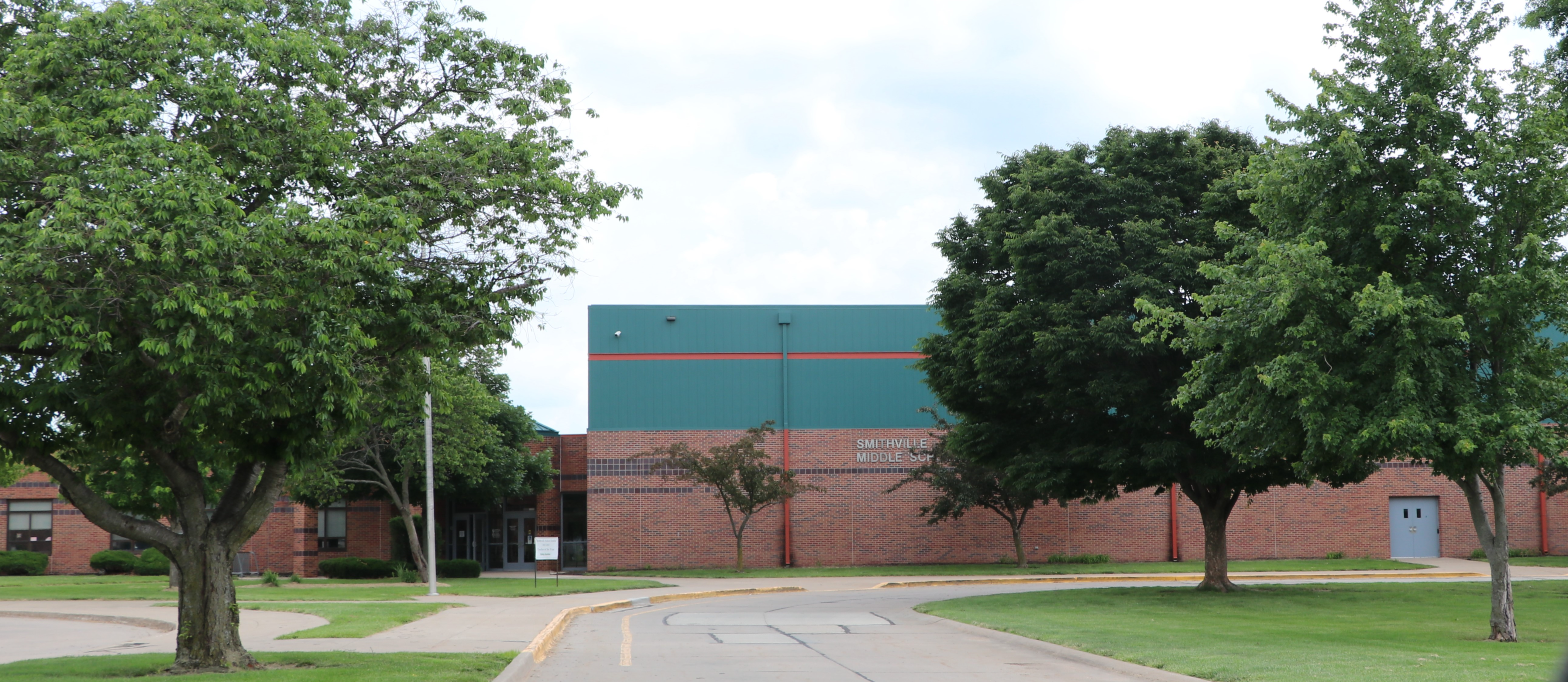 Smithville Middle School Building