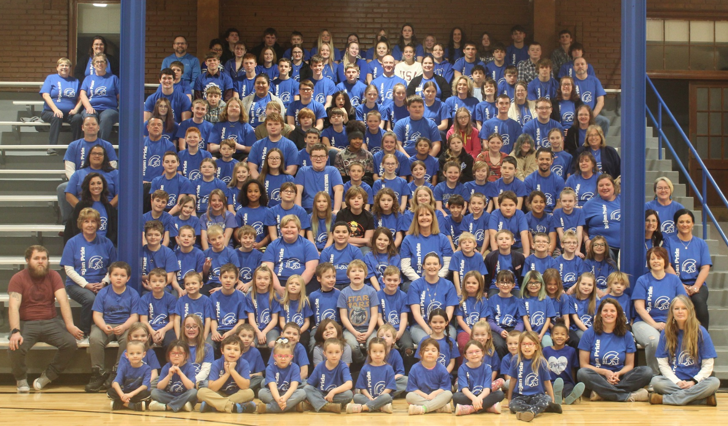 Tescott picture of staff and students 2023.