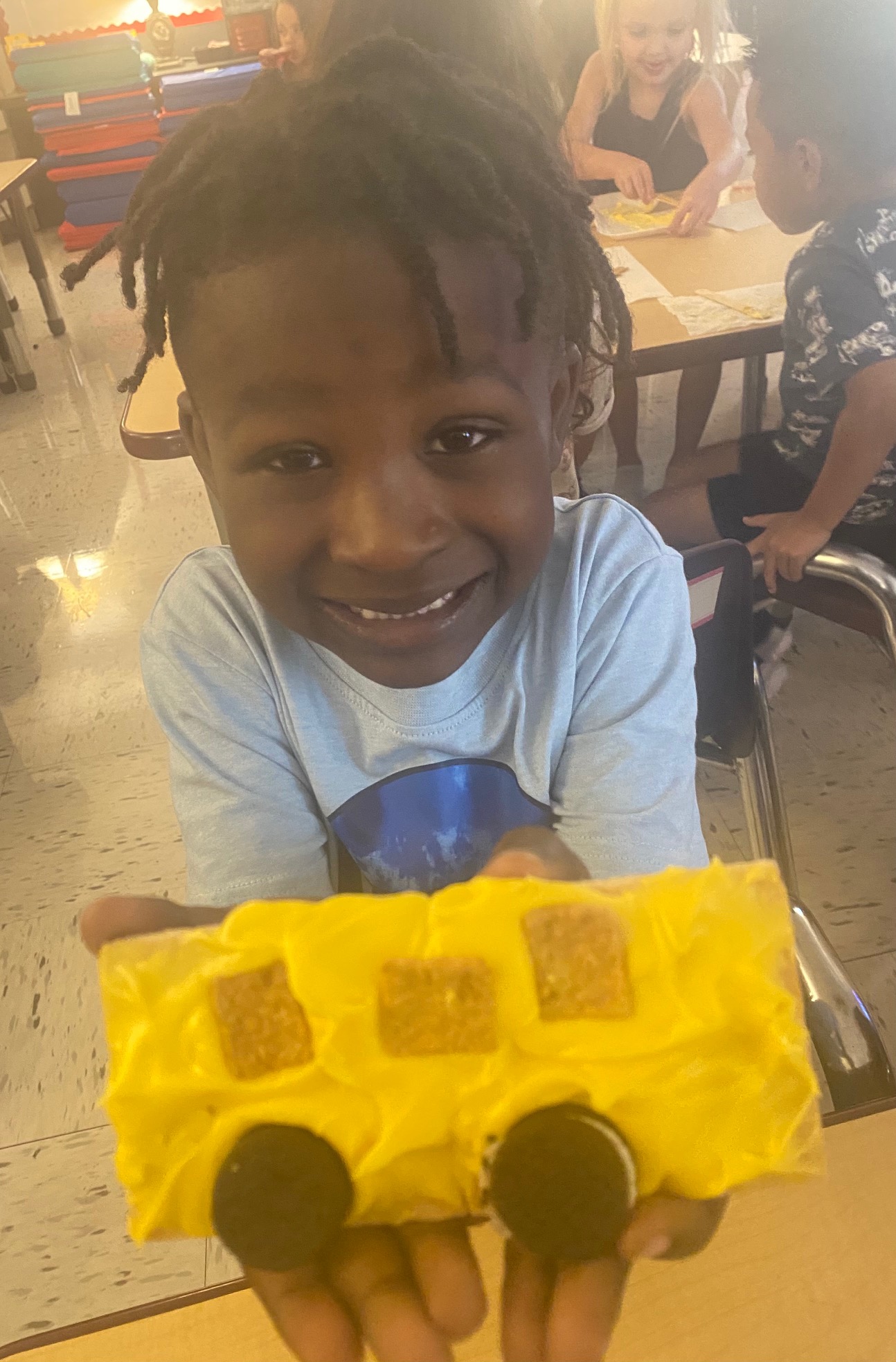 Edible School Buses for Snack