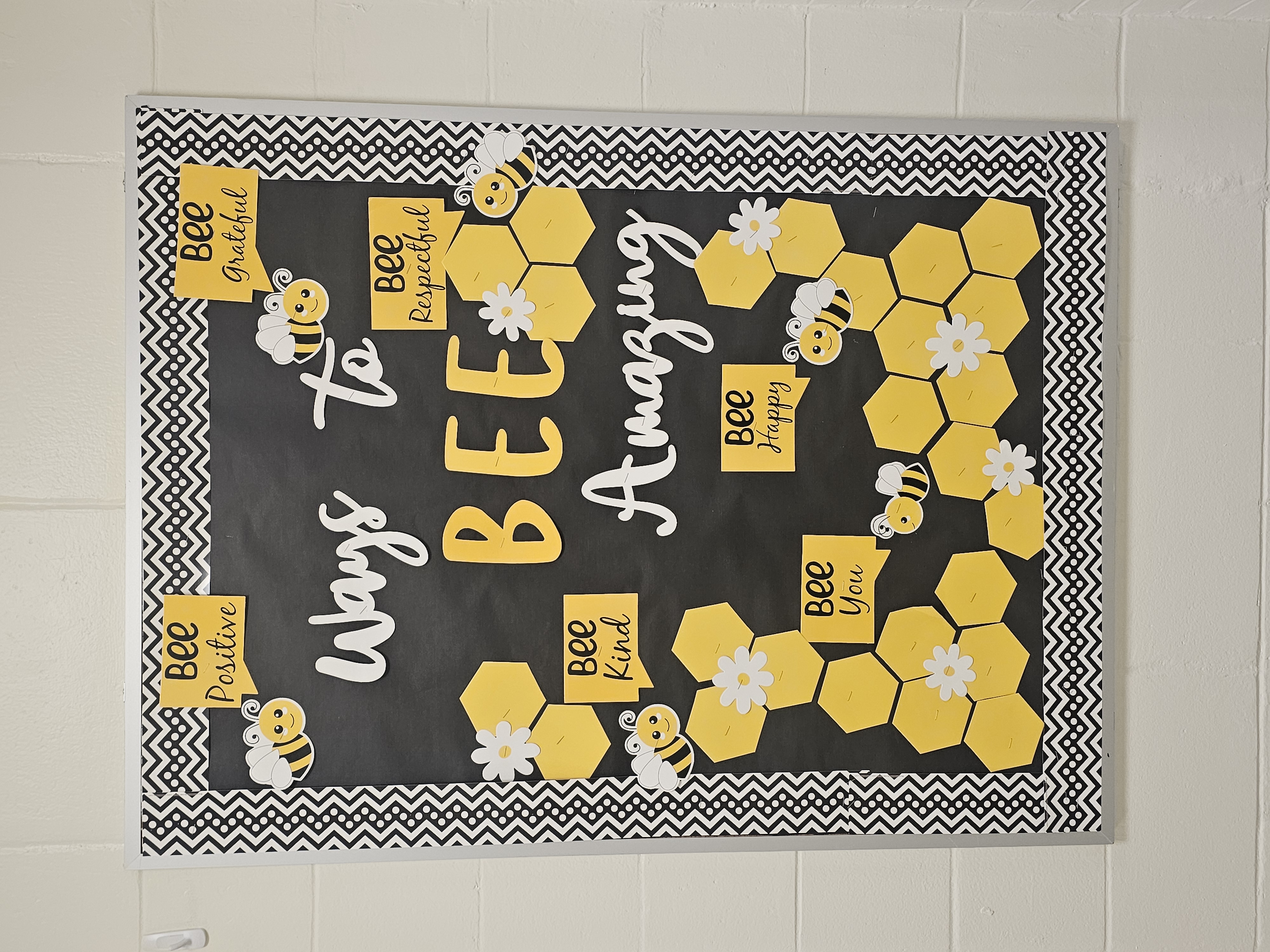 Bulletin Board "Ways To Bee Amazing"