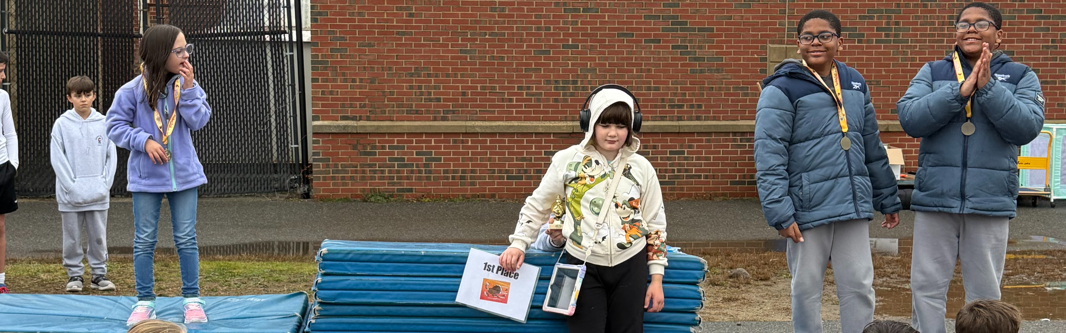 Students and the annual GRAIS Turkey Trot.