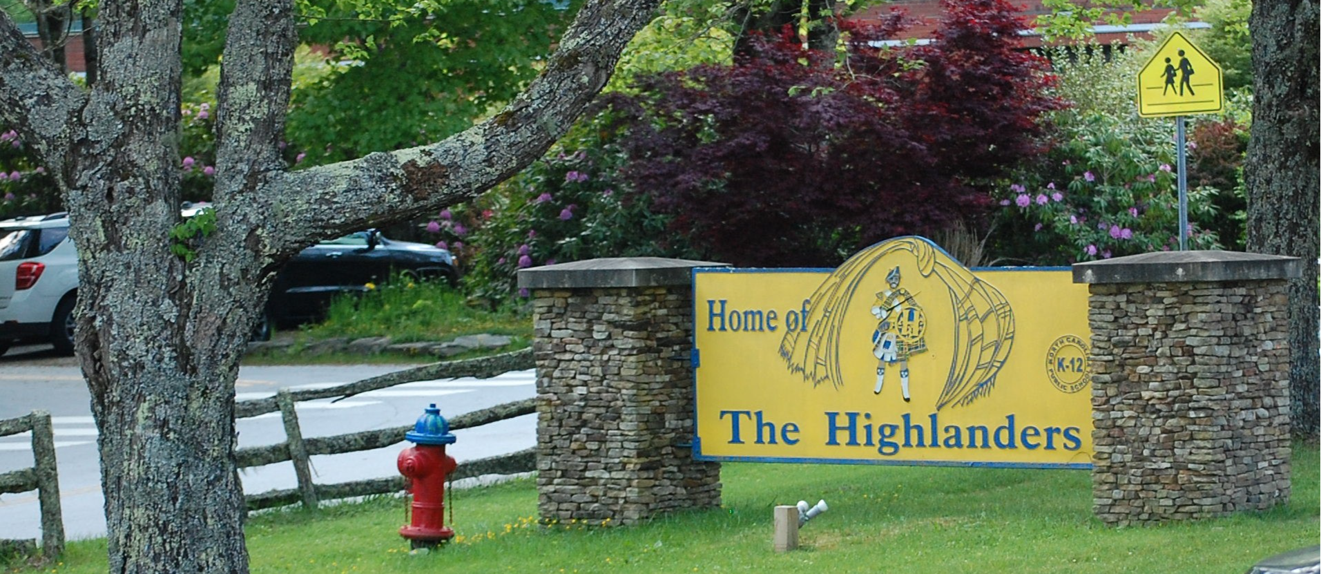 Highlands School sign