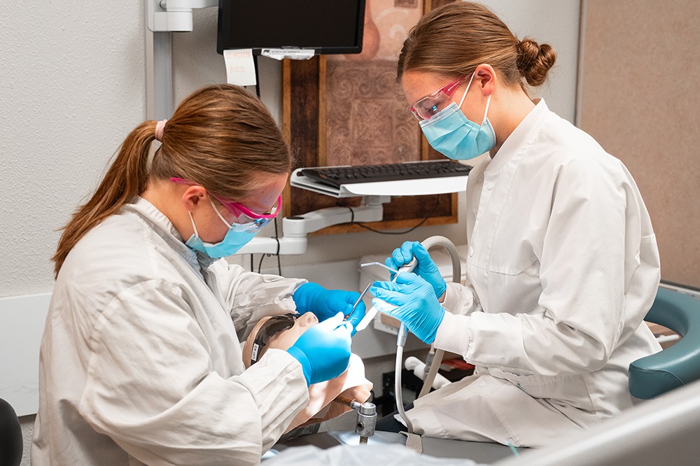 STUDENTS TAKING XRAYS