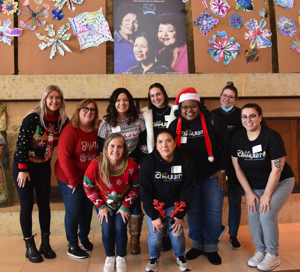 Kohls volunteers at Breakfast with Santa December 2022
