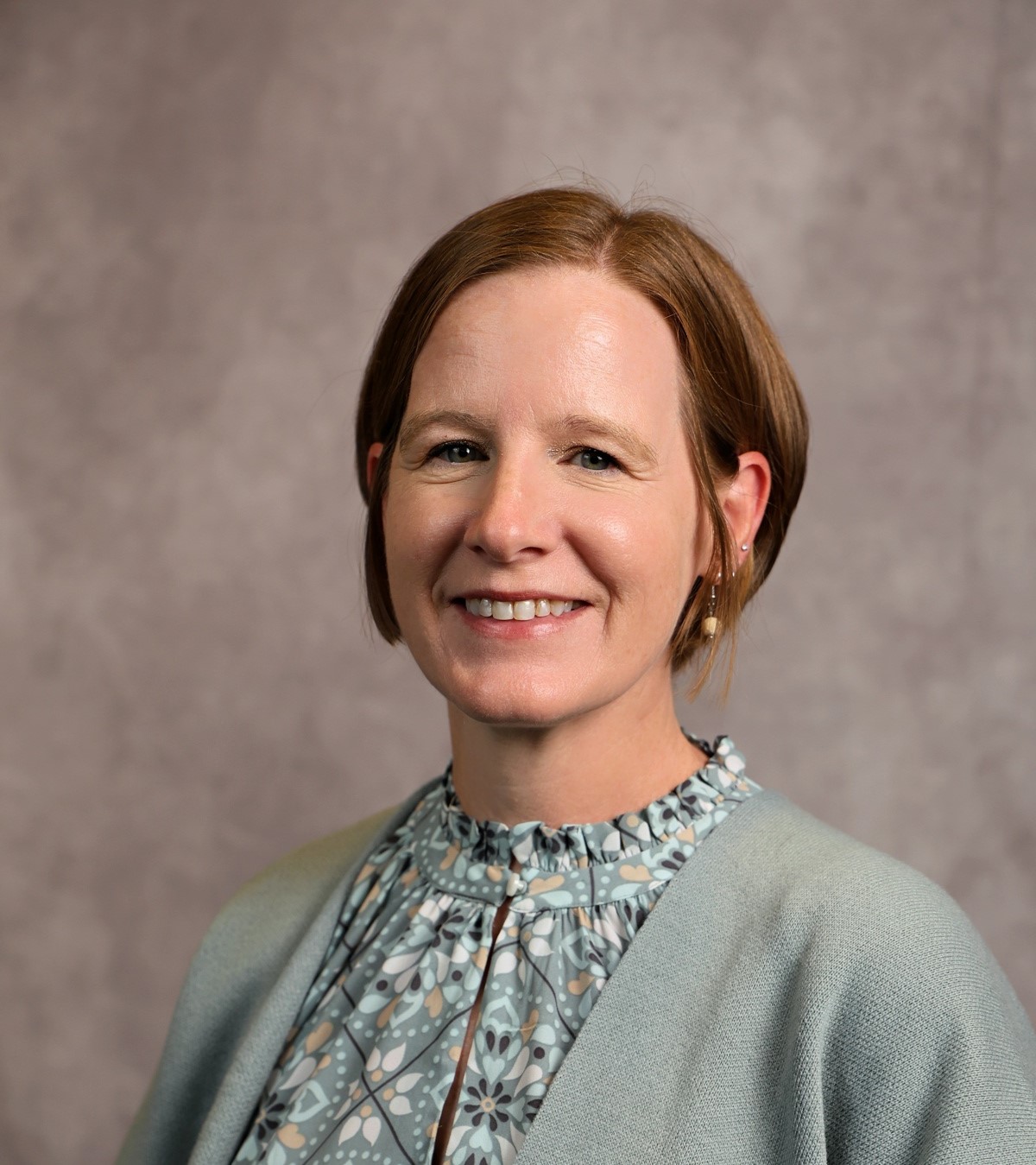 Laura Hoover headshot
