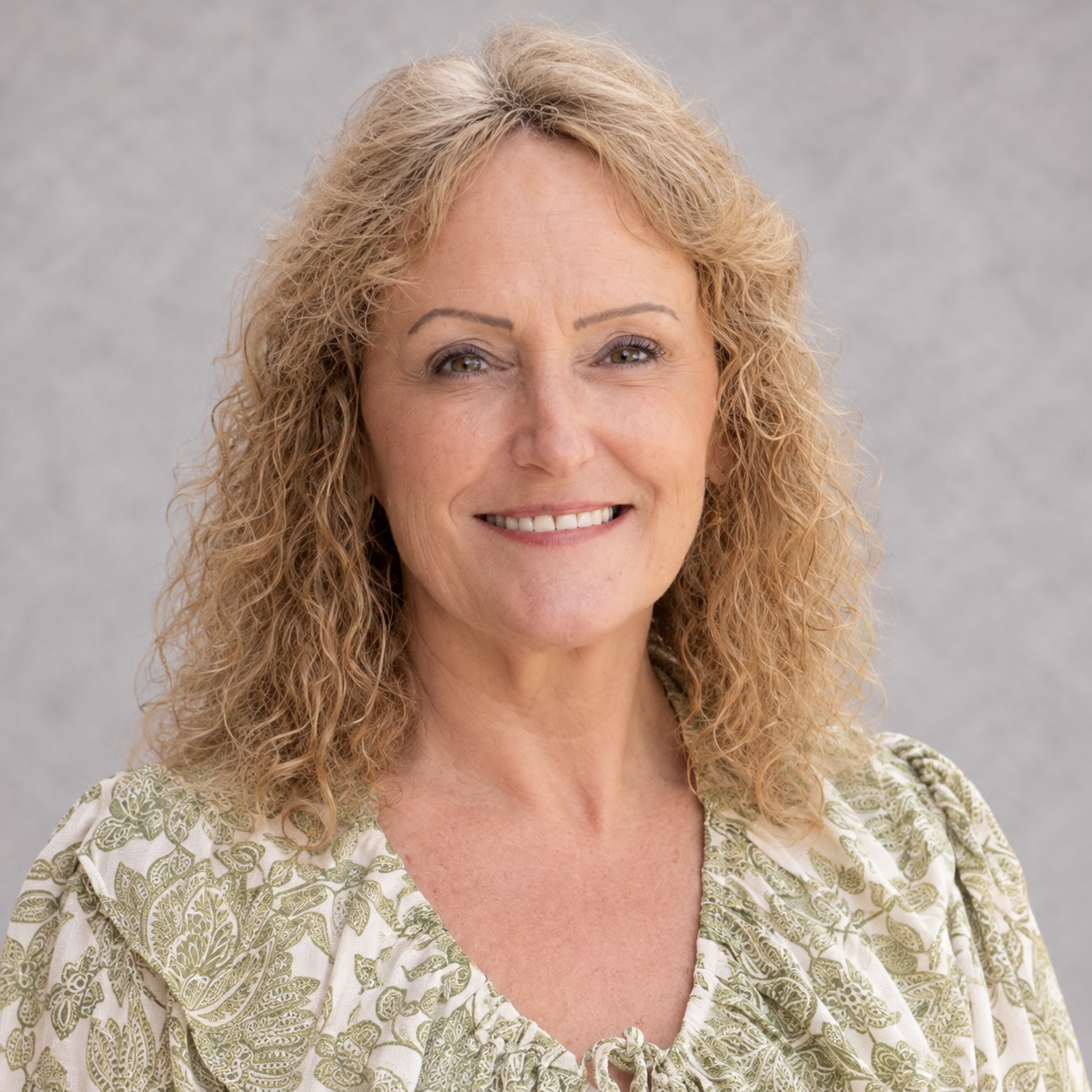 Rhonda Dove