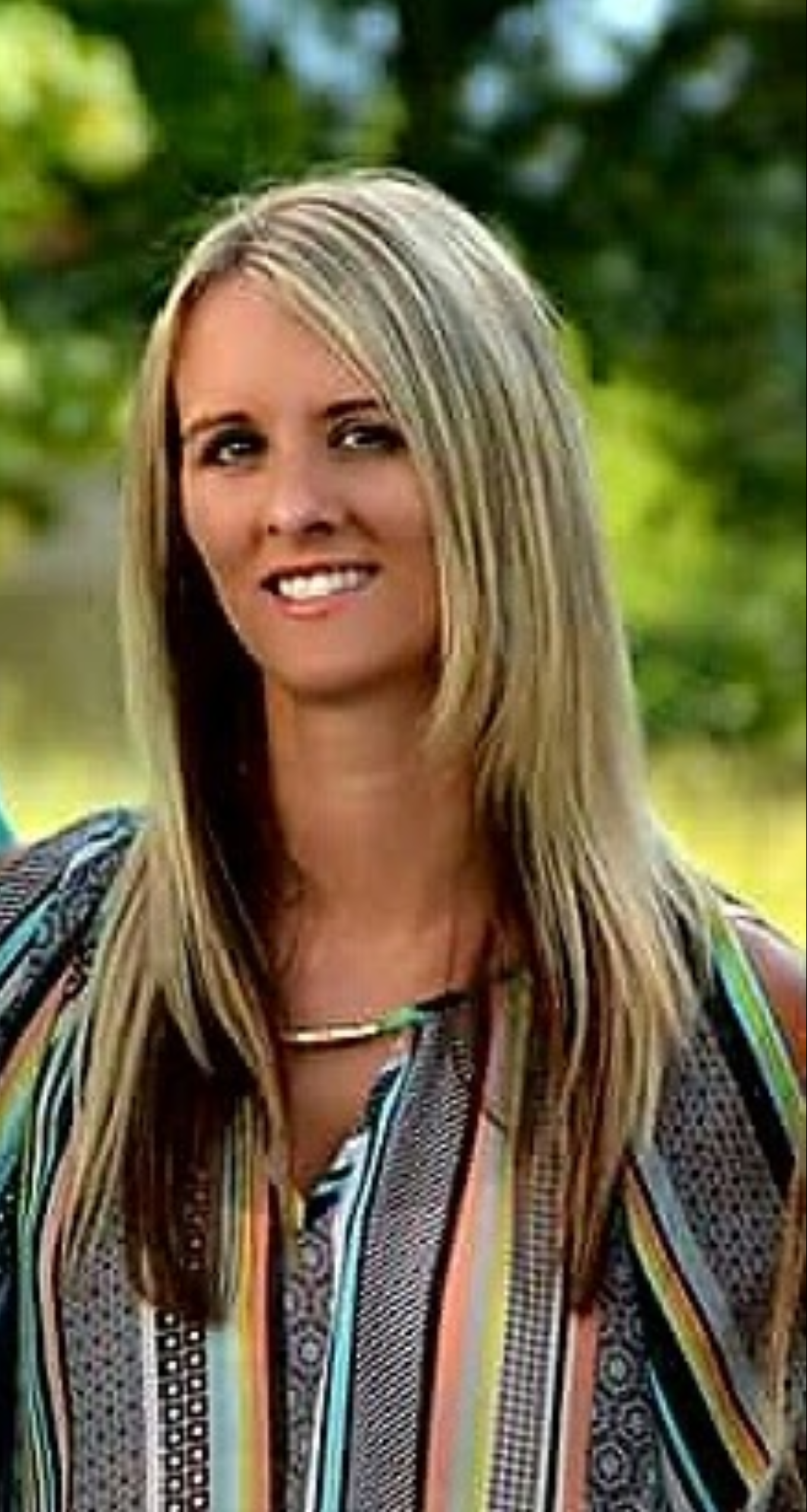 headshot of Amy Roberson