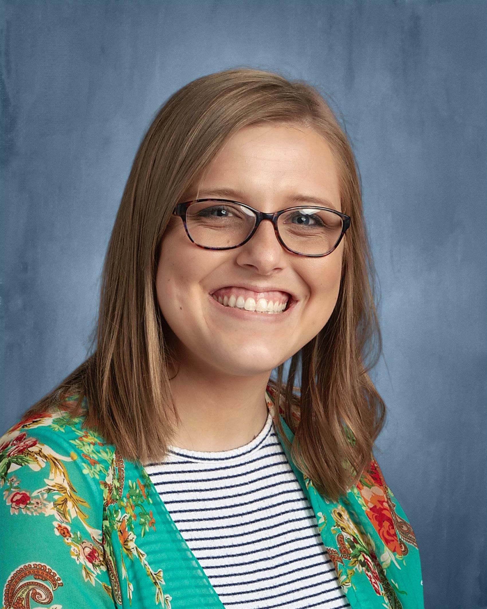headshot of Mrs. Maria Schlabaugh