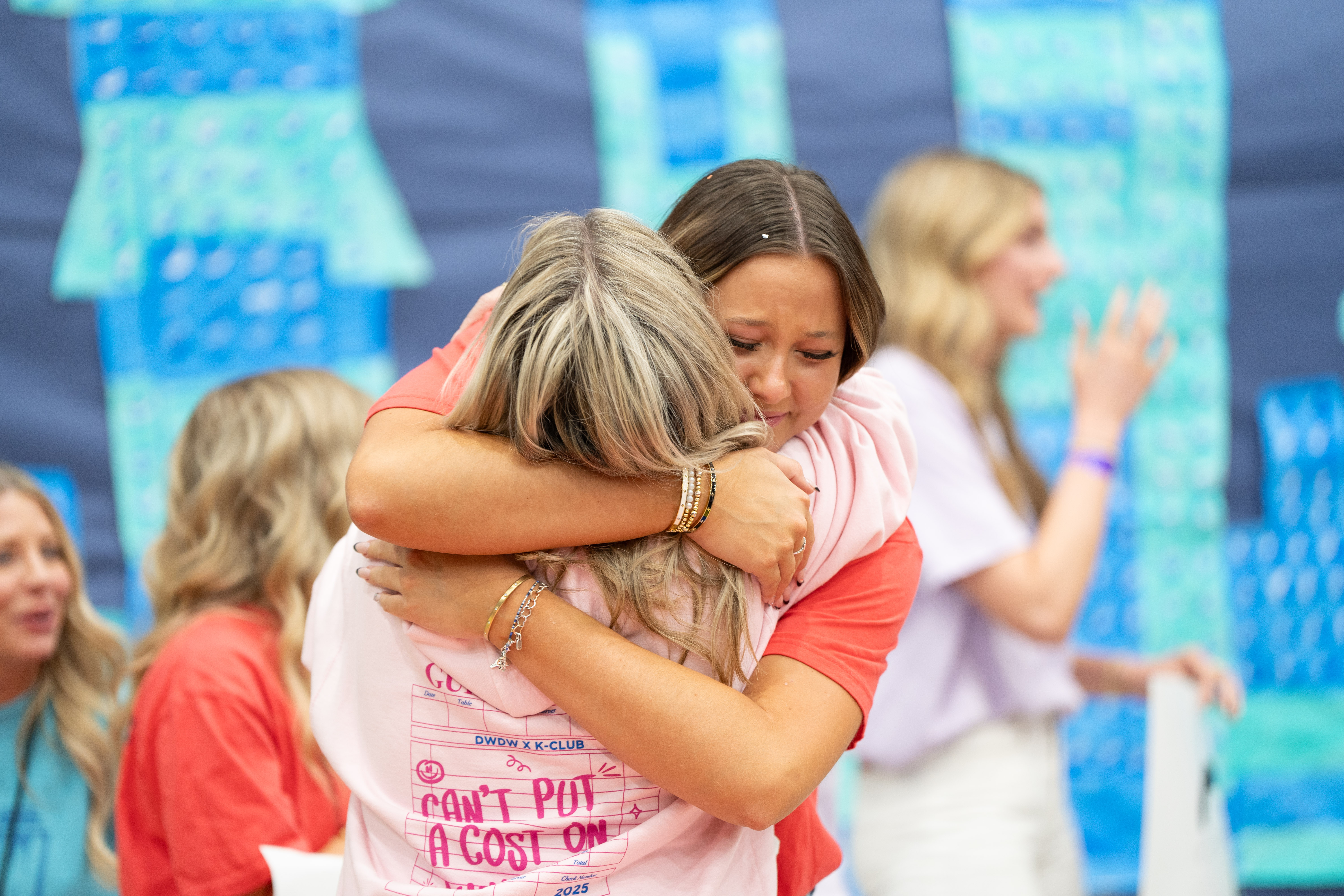 2 girls hugging