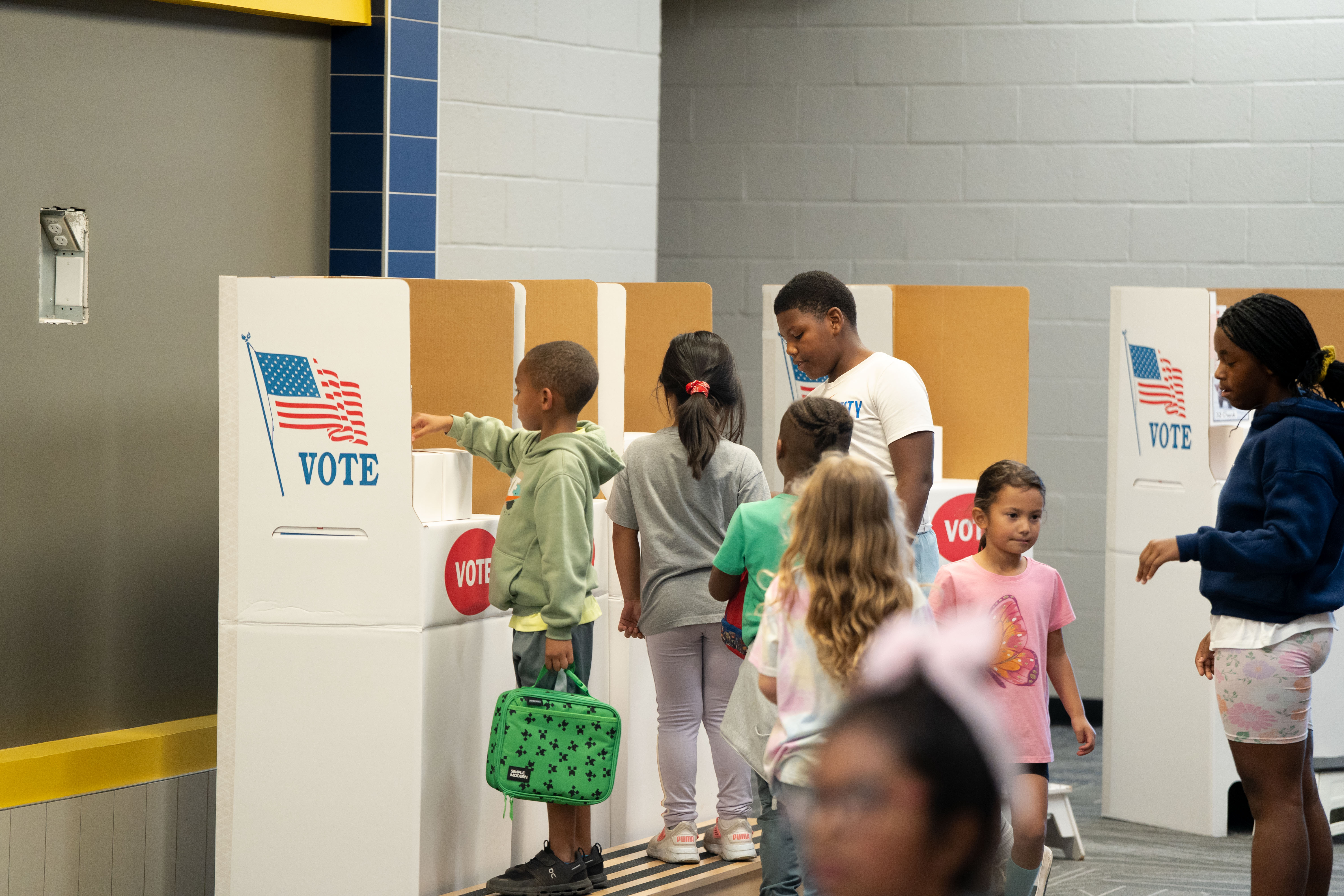 students voting