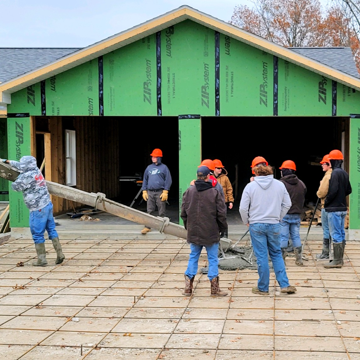 pouring concrete driveway