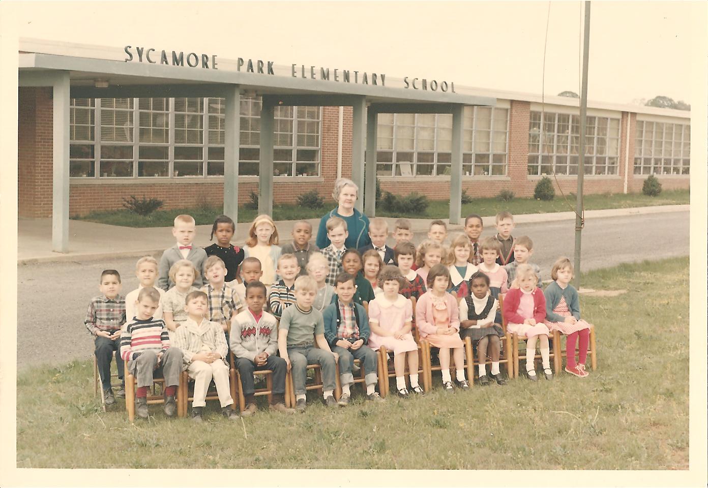 Sycamore Park Elementary School 1966 (photo courtesty of Kathy Dwyer)