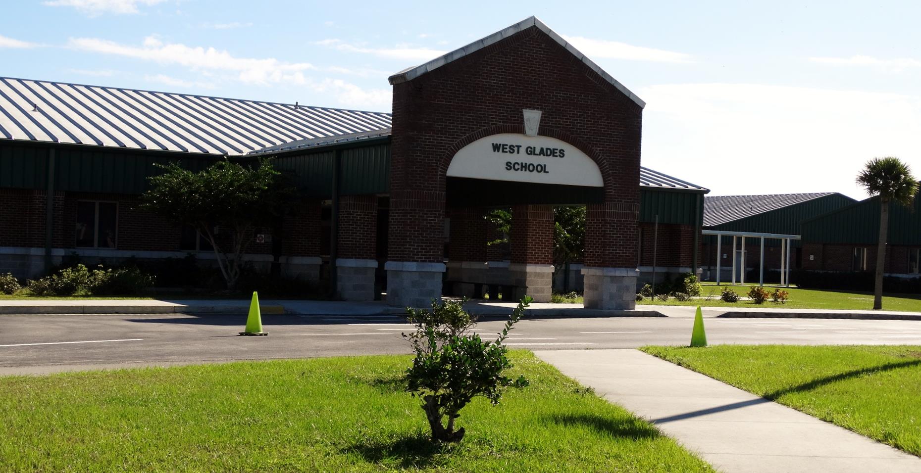 Picture of West Glades School building (entrance)