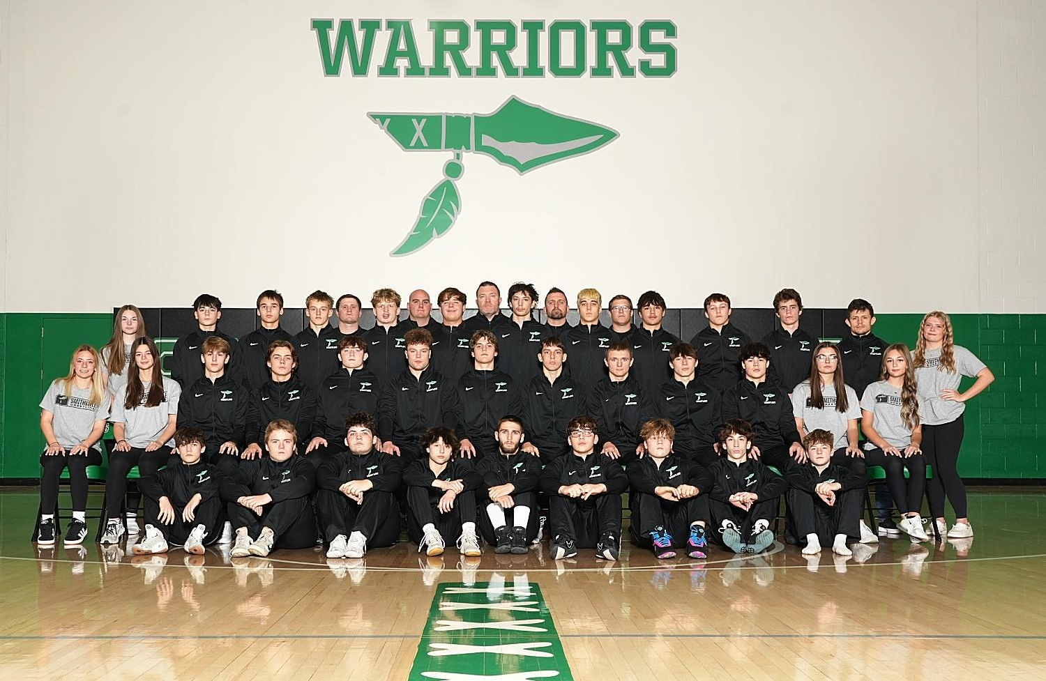 boys wrestling team photo