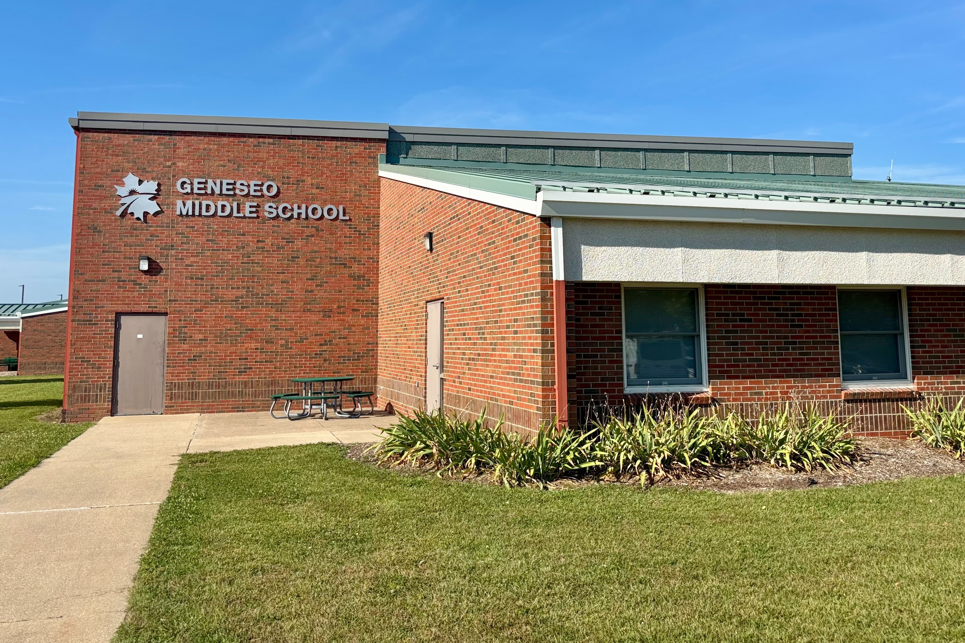 The main entrance at GMS