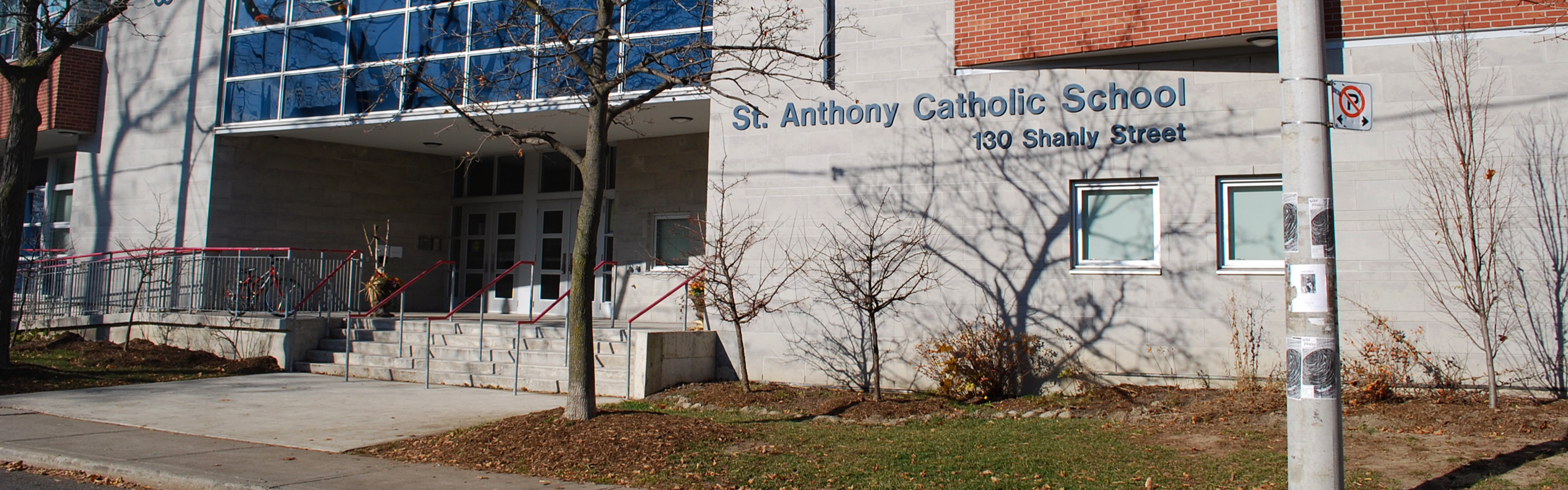 The front of the St. Anthony Catholic School building.