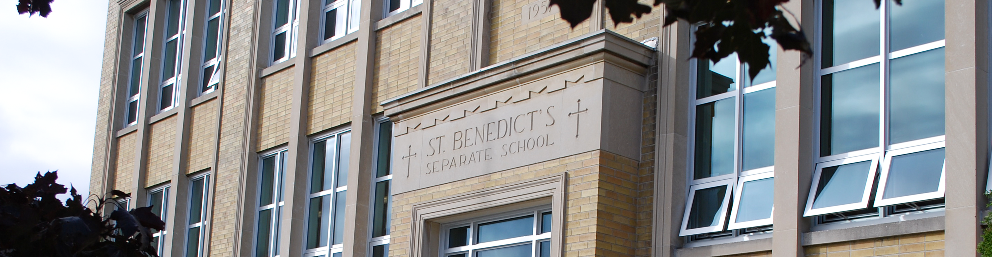 An image of the front of the school building.