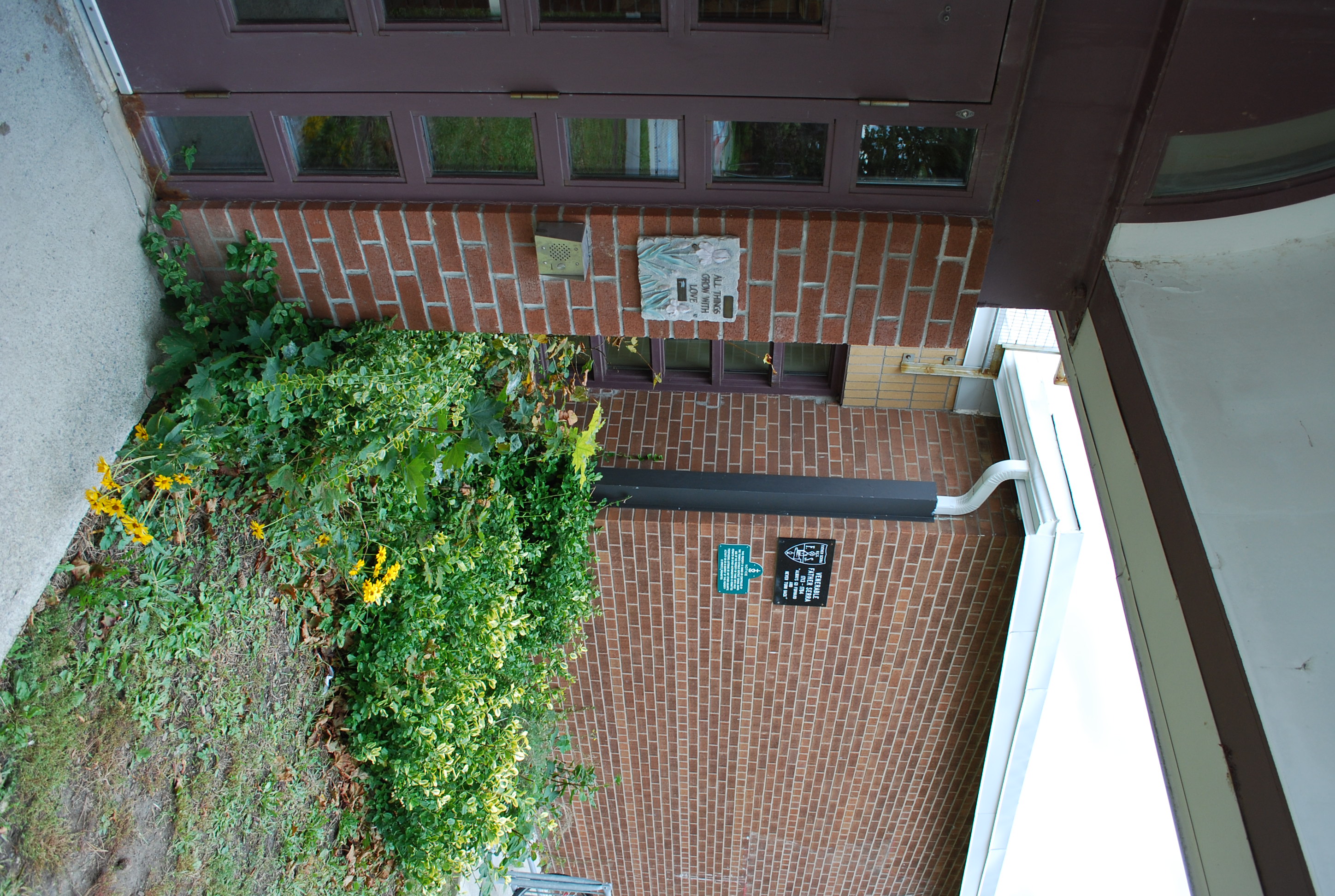 The front of the Father Serra Catholic School building.