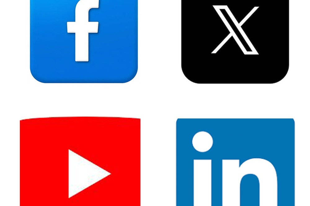 Socials Logos