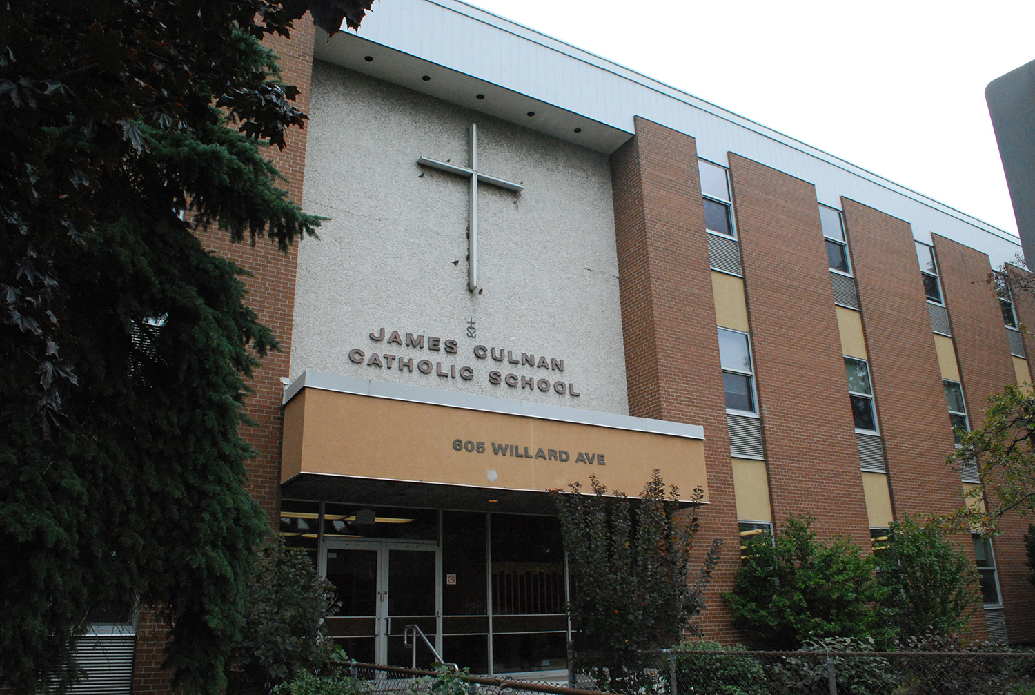 An image of the front of the school entrance. 