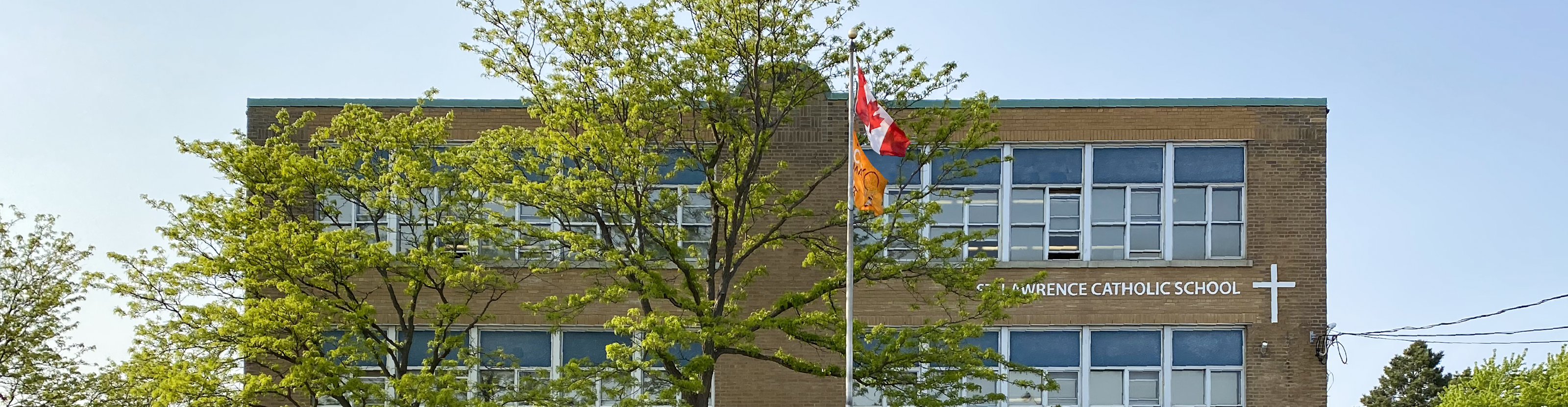 An image of the front of the school building.