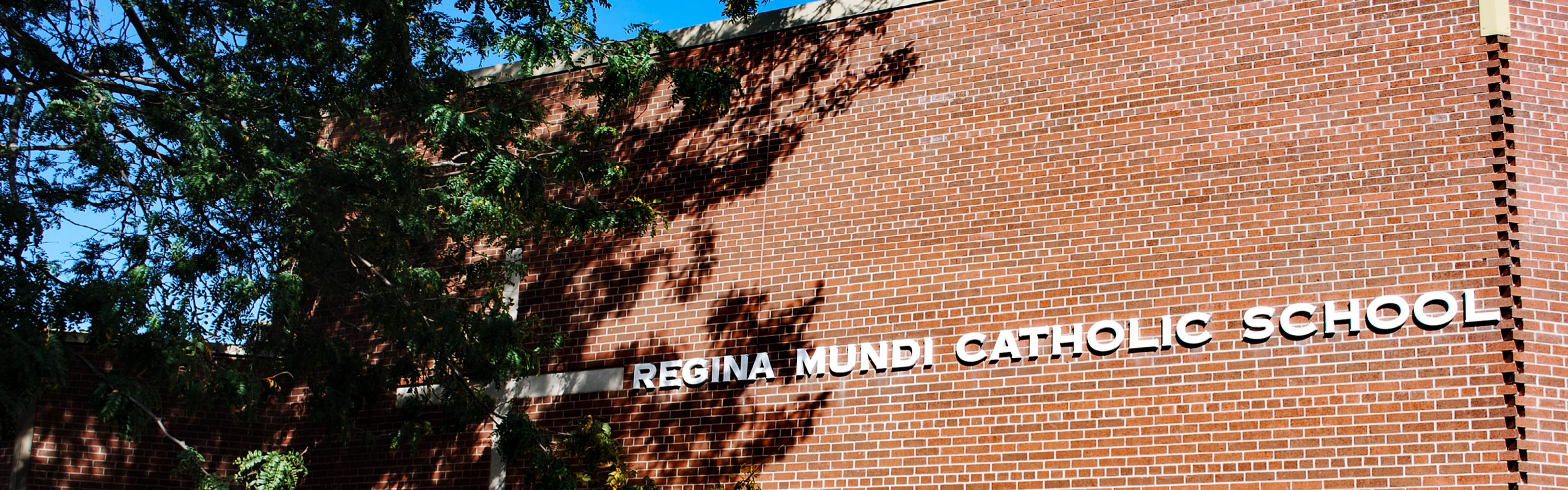 The front of the Regina Mundi Catholic School building.